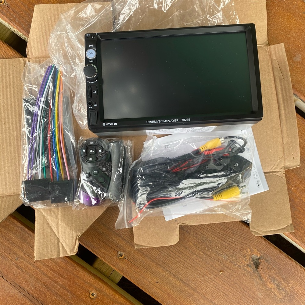 Double den car stereo